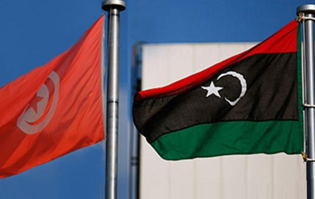 أطراف أهلية تونسية وليبية توقع اتفاقا جديدا لتنظيم العمل داخل معبر رأس جدير