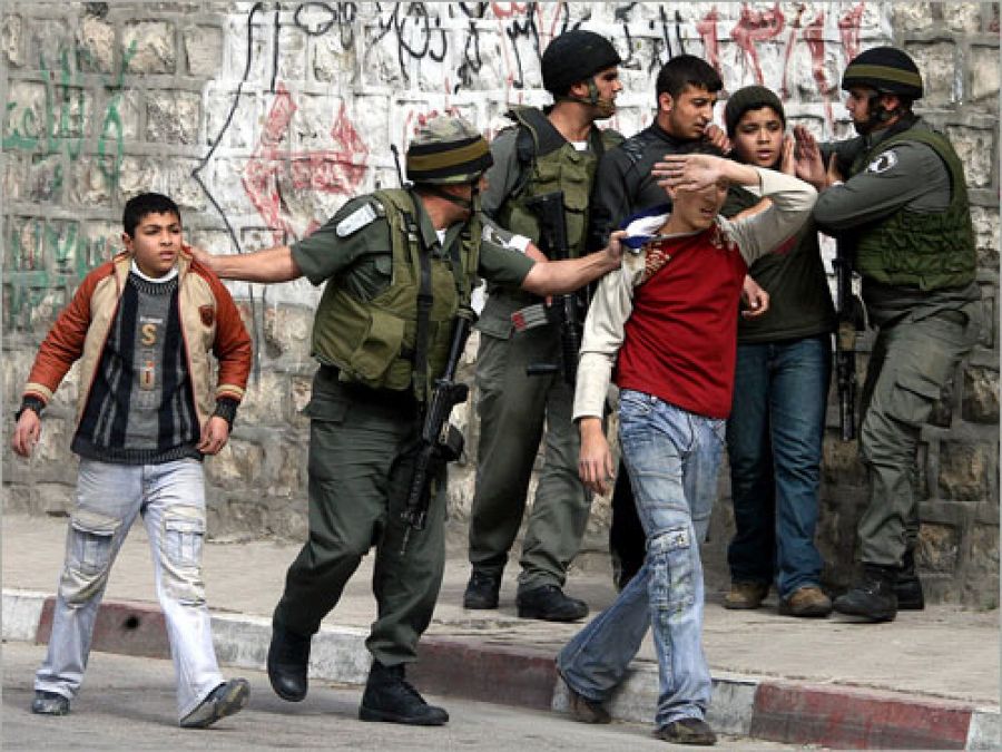 أطفال-فلسطينيون-في-سجون-الاحتلال